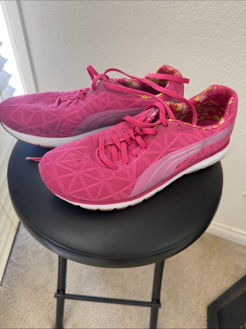 PUMA Women's Hot Pink Mesh Athletic Sneakers
